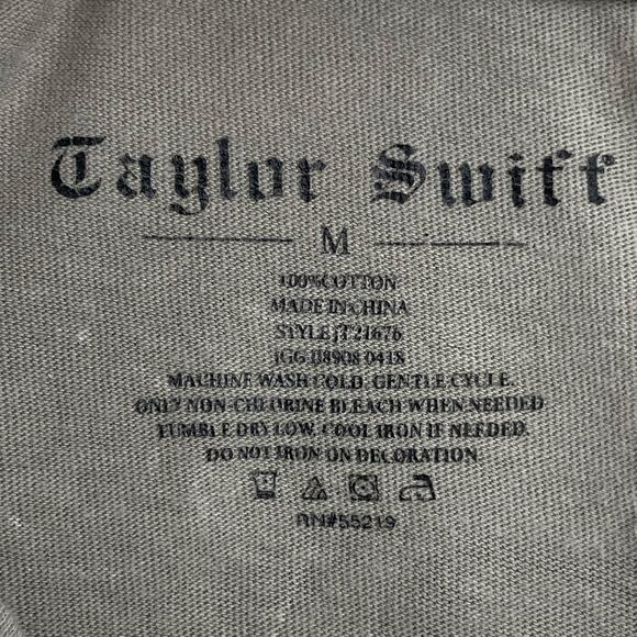 Taylor Swift Snake Reputation Tour Cities Tee Sleeveless Top Gray Green Size M - Picture 9 of 10
